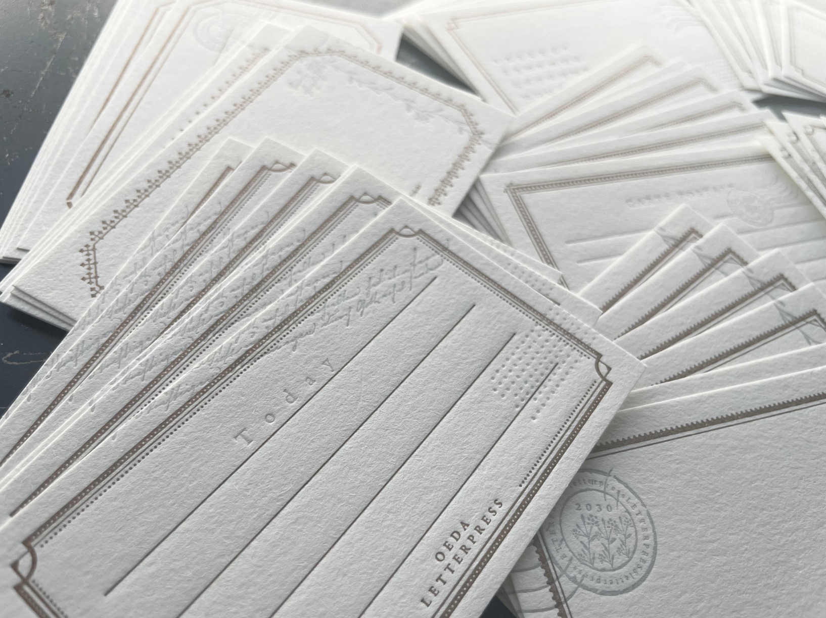 [Letterpress printing] Assorted card box / mellow silver (12 types of cards x 6 cards, total of 72 cards)